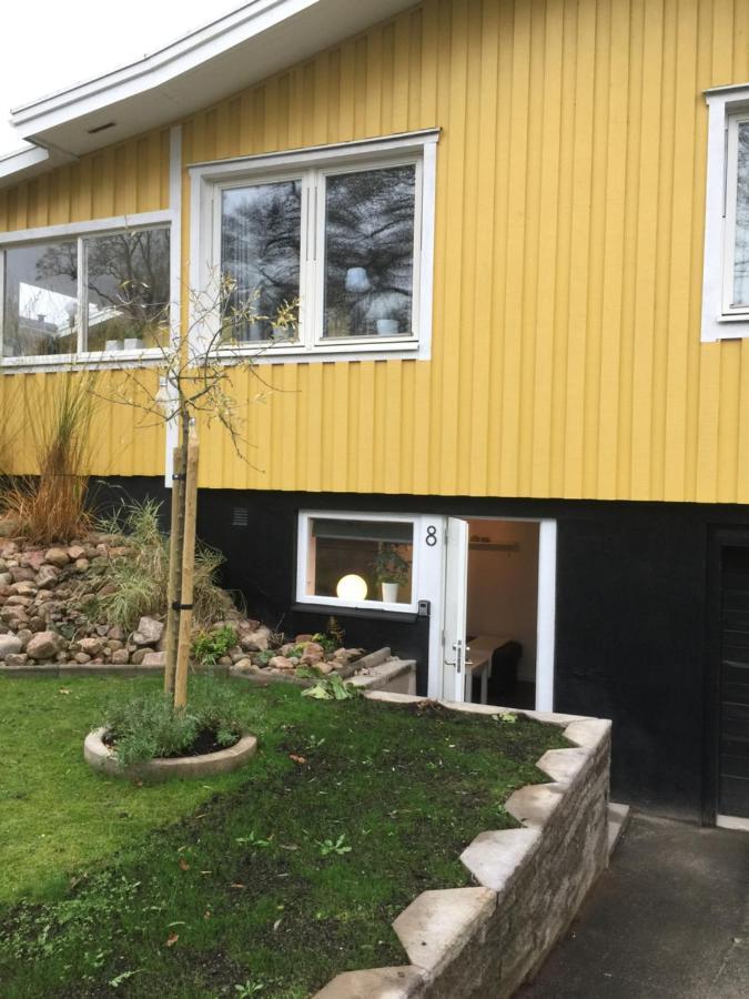 Bo Centralt I Vaernamo Экстерьер фото